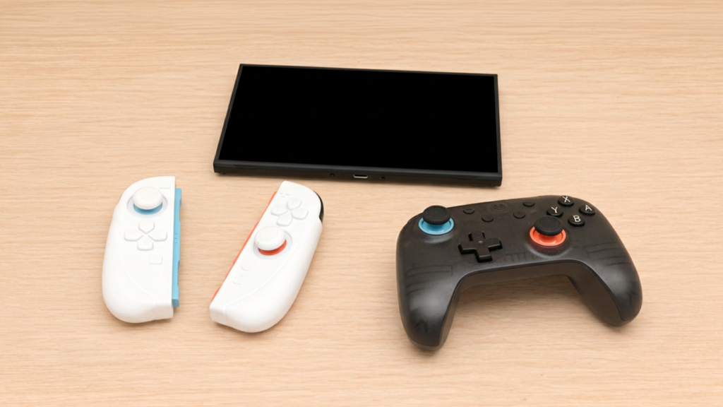 Nintendo Switch 2本体と取り外したJoy-Con 2、別売のコントローラー
